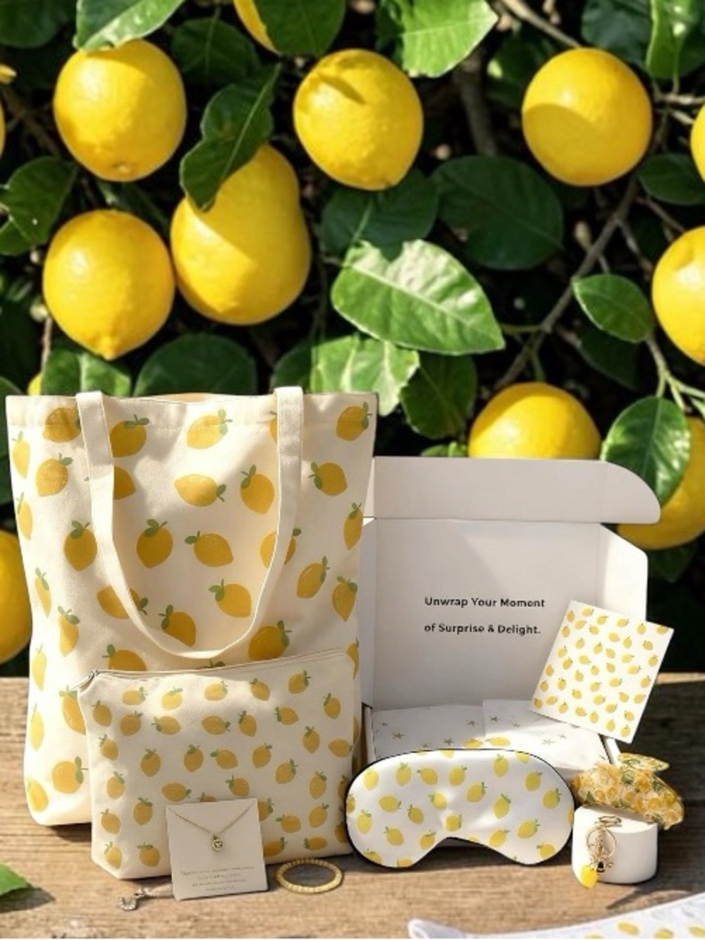 Lemon canvas tote nine piece gift SET NWT comes in gift box